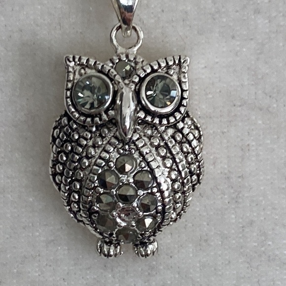 Owl Sterling Silver Marcasite Textured Feathers Hematite Statement Necklace - Picture 8 of 14